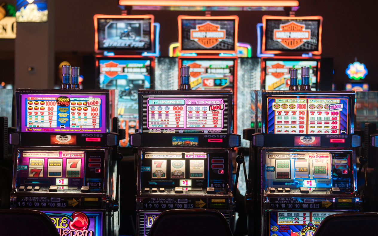  Slot machine là trò chơi như thế nào?