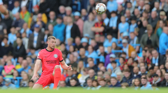 Cầu thủ Brighton thi đấu trong trận thua 3:1 trước Man City 
