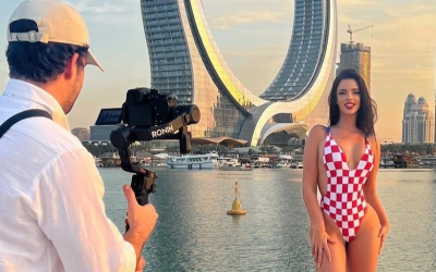 Ivana Knoll, một người mẫu mạng xã hội Croatia, hứng chịu làn sóng chỉ trích dữ dội về cách lựa chọn trang phục của cô tại World Cup 2022.