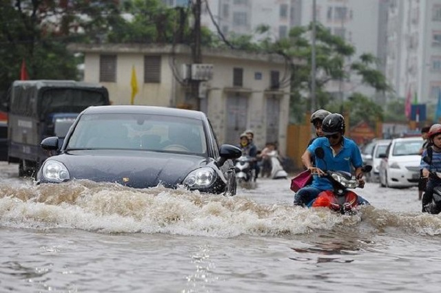 Nằm mơ thấy nước ngập đường