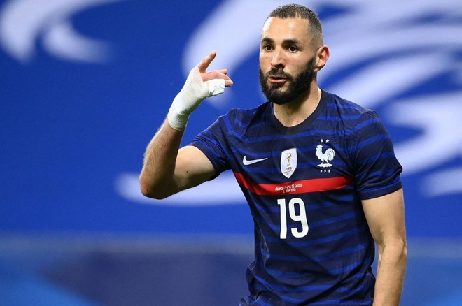 Benzema là tổn thất mới nhất của tuyển Pháp