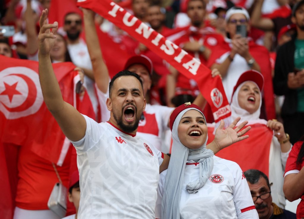 Những cổ động viên nhiệt huyết của Tunisia