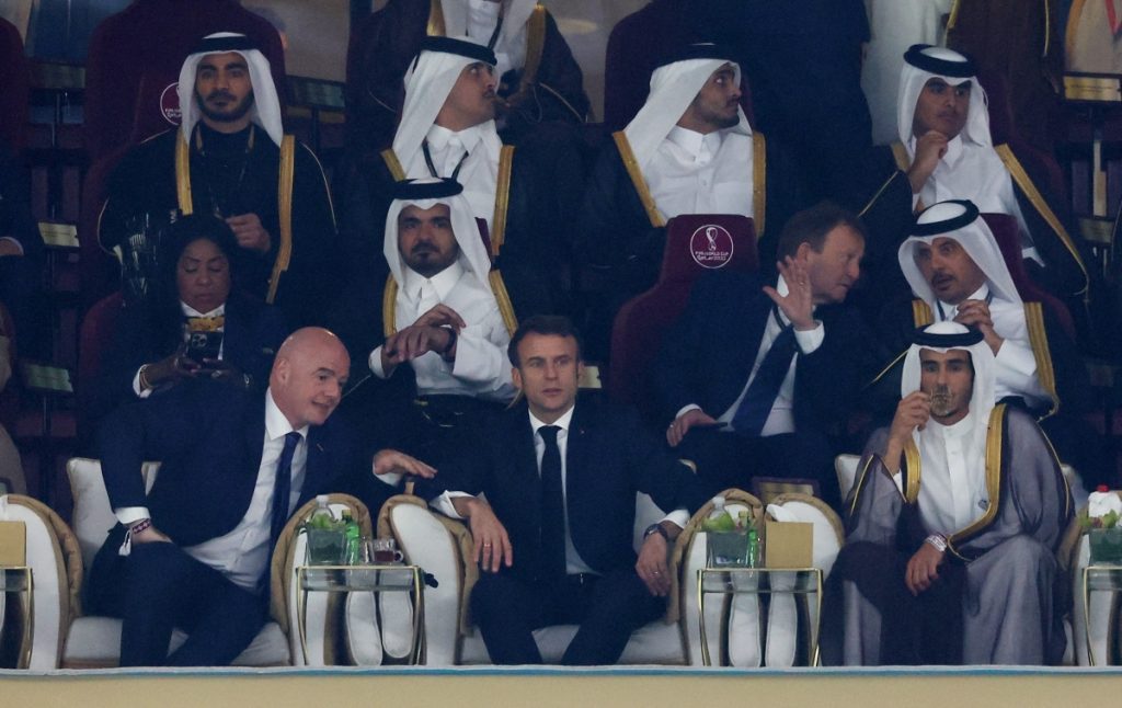 Chủ tịch FIFA, Tổng Thống Pháp và các Hoàng Thân Qatar ngồi Dự Khán - (Kubet cập nhật)