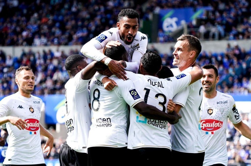 Các cầu thủ Angers ăn mừng bàn thắng - (Kubet cập nhật)