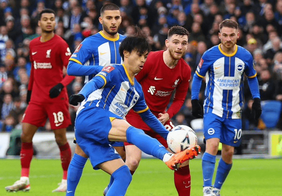 Kaoru Mitoma đã biến rất nhiều hậu vệ Liverpool thành trò cười trong bàn thắng nâng tỷ số lên 2-1 của mình - (Kubet cập nhật)