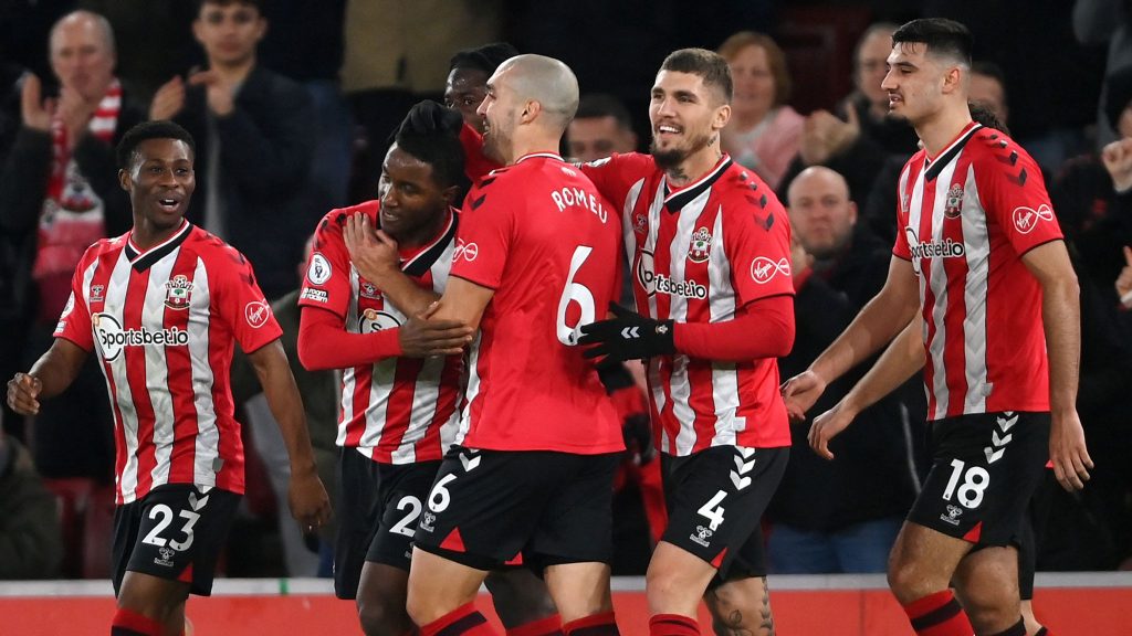 Para pemain Southampton merayakan gol bersama - (Pembaruan Kubet) 
