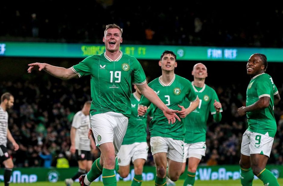Pemain Irlandia di Green saat menang 3-2 atas Latvia 