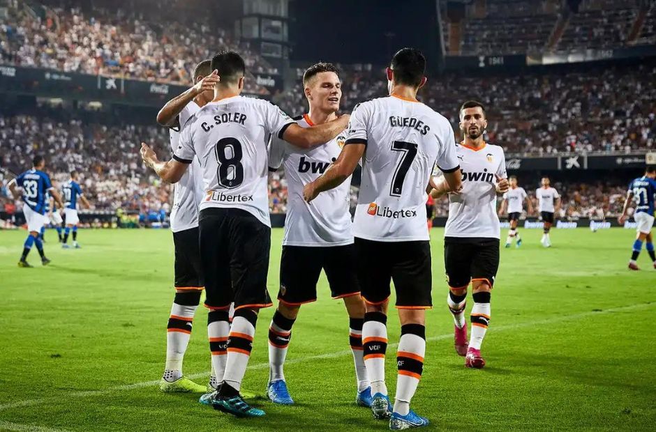 Các cầu thủ Valencia sẽ tiếp đón Osasuna vào đêm nay