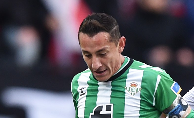 GUARDADO BẤT LỰC TRƯỚC MAN UTD