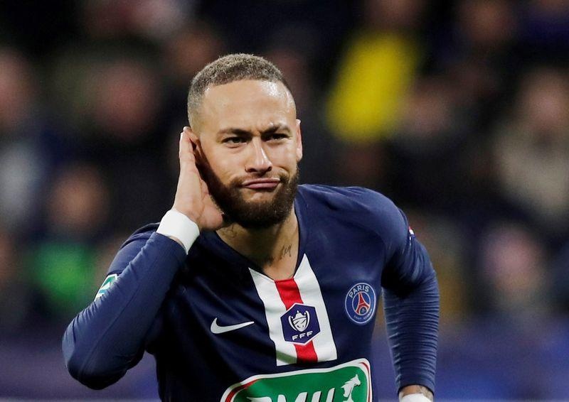 Theo Opta, tính đến hết mùa 2022/23, Neymar chỉ chơi 48% số phút có thể ở Ligue 1 cho PSG kể từ thời điểm cập bến sân Parc des Princes vào năm 2017. Mùa 2021/22 chứng kiến số phút thi đấu cao nhất của Neymar, đạt mức 54,4%. 
