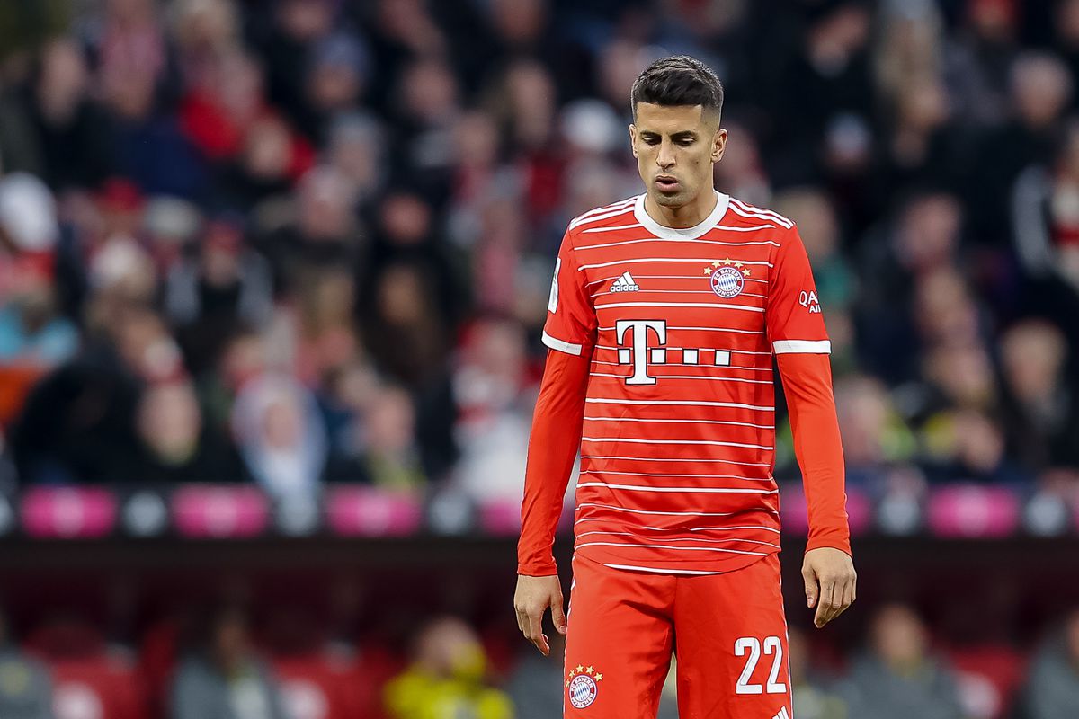 CLB Barca quan tâm đến Cancelo khi tương lai mù mịt phía trước