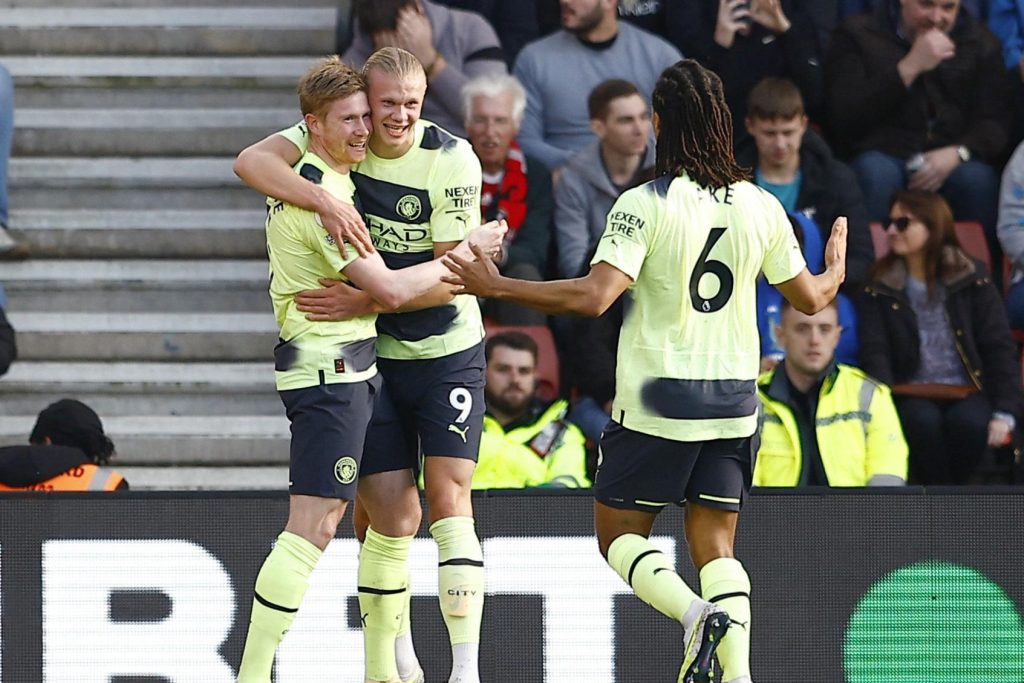 De Bruyne dalam kemenangan atas Southampton 4-1