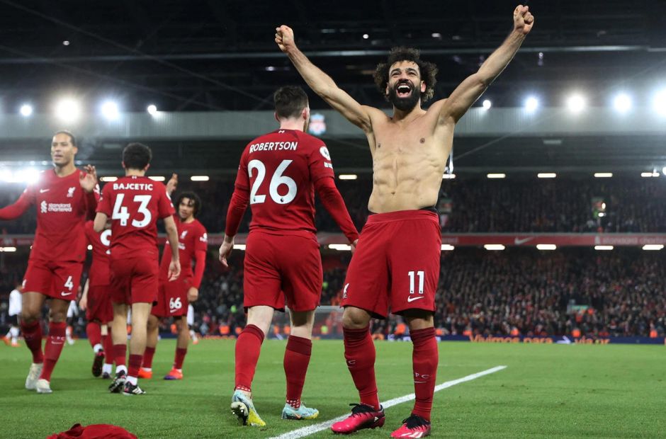 Striker Salah melakukan selebrasi gol yang sangat spesial saat Liverpool mengalahkan Man Utd 7-0 