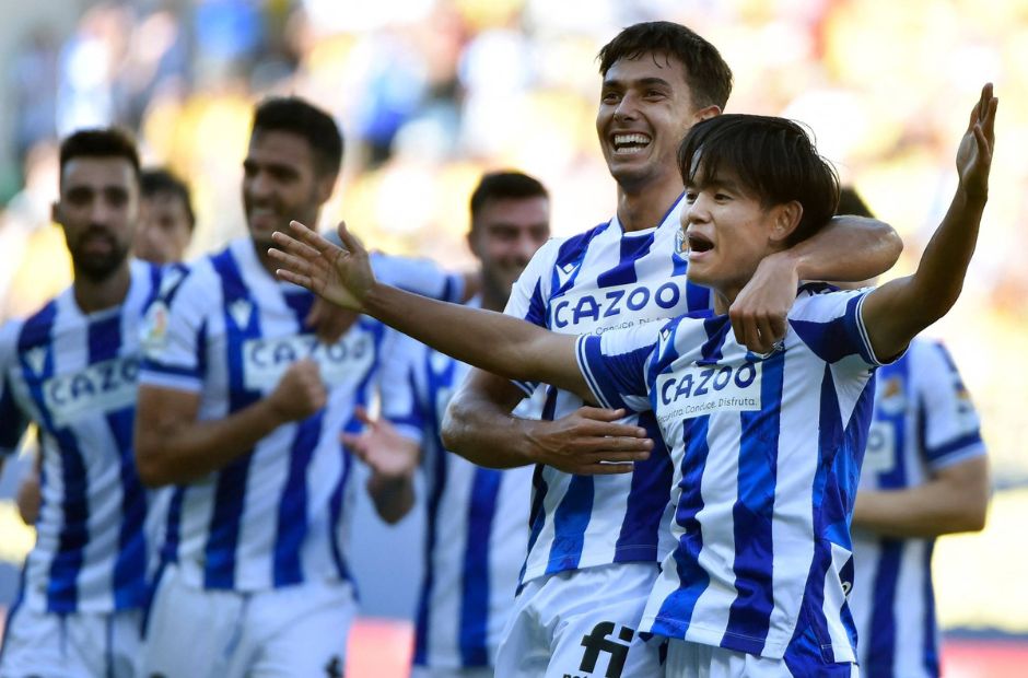 Takefusa Kubo là cầu thủ người Nhật Bản đang chơi bóng trong màu áo CLB Real Sociedad