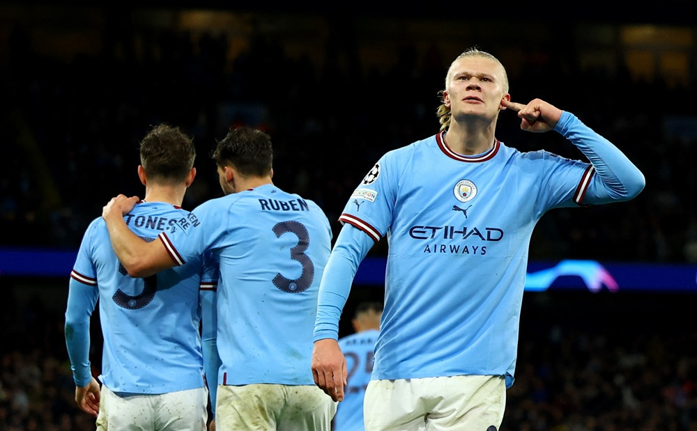 Man City công thủ toàn diện