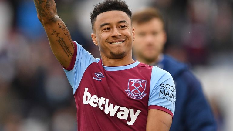 Lingard lẽ ra nên chọn West Ham