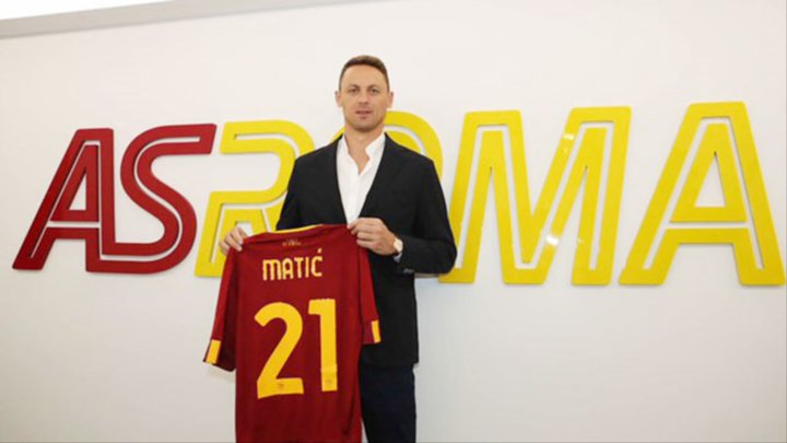 Matic tỏa sáng tại Roma.