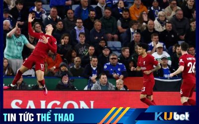 Curtis Jones lập cú đúp bàn thắng cho Liverpool chỉ trong vòng 3 phút