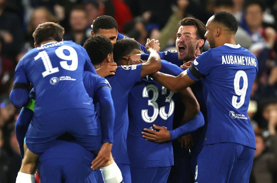 Hình ảnh hiếm hoi khi các cầu thủ Chelsea cùng nhau ăn mừng bàn thắng tại mùa giải này. 