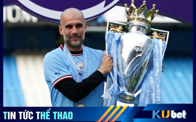 HLV Pep Guardiola nâng cao chiếc Cúp vô địch Ngoại hạng Anh lần thứ 5 cùng Man City.