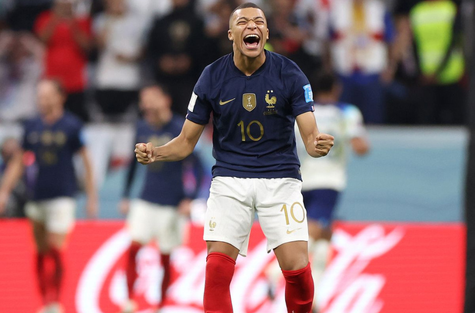 Mbappe ngây ngốc cười vì vui sướng - (Kubet cập nhật)