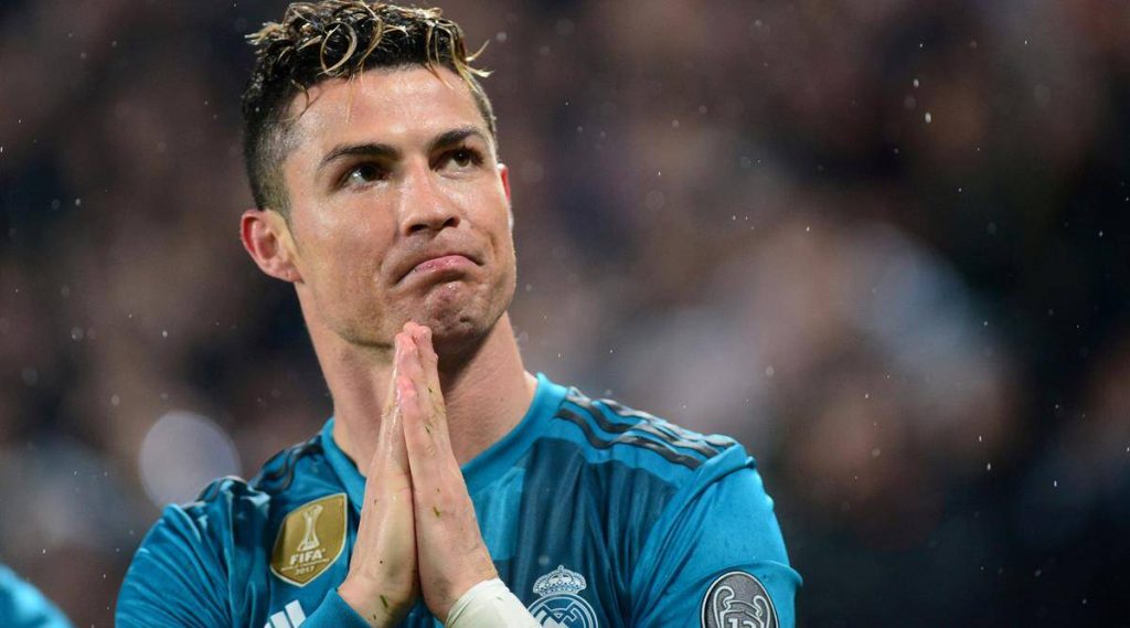 Cristiano Ronaldo ,một ngôi sao bóng đá thời hiện đại 