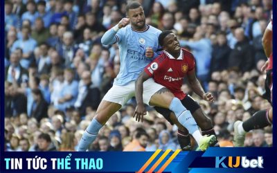 Kyle Walker (áo xanh) trong một pha tranh chấp với Manacia của Man Utd (áo đỏ)