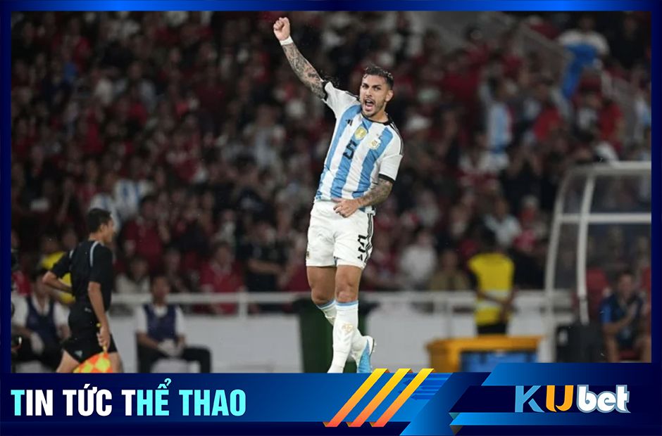 Paredes lập siêu phẩm sút xa mở tỷ số cho trận đấu
