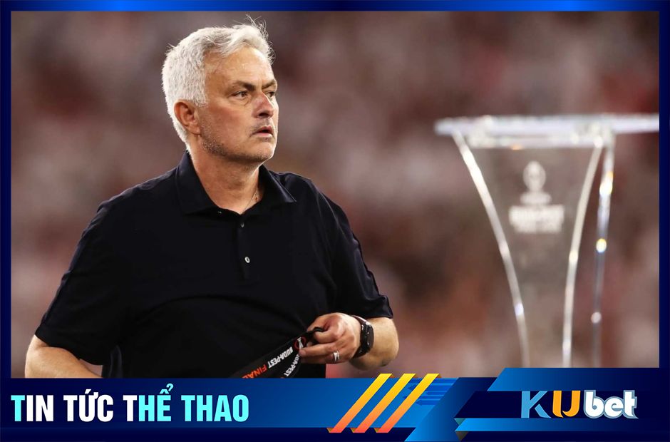 Jose Mourinho rút khỏi Hội đồng bóng đá UEFA