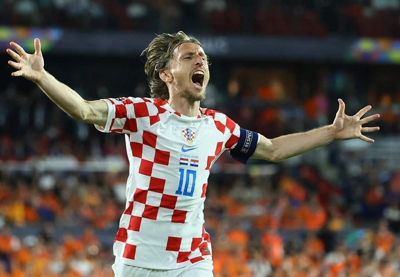 Song, Croatia đã khẳng định được đẳng cấp vượt trội của mình trong hiệp phụ, họ ghi thêm hai bàn và ấn định trận đấu với thắng lợi 4-2 chung cuộc nhờ bàn thắng của Luka Modric trên chấm phạt đền. 
