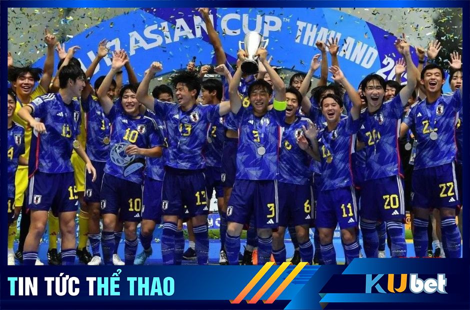 U17 Nhật Bản nâng cao chiếc cúp vô địch U17 Châu Á