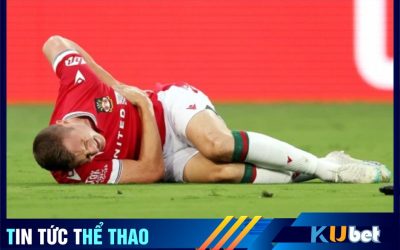 Tiền đạo Wrexham có pha va chạm với sao Quỷ Đỏ nguy hiểm