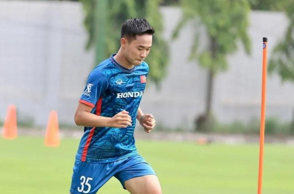 Trong đội hình U23 Việt Nam, tiền đạo Vũ Minh Hiếu là cái tên đáng chú ý. Cầu thủ sinh năm 2002 đang chơi bóng tại giải hạng Nhì Hàn Quốc cho CLB Cheon An.