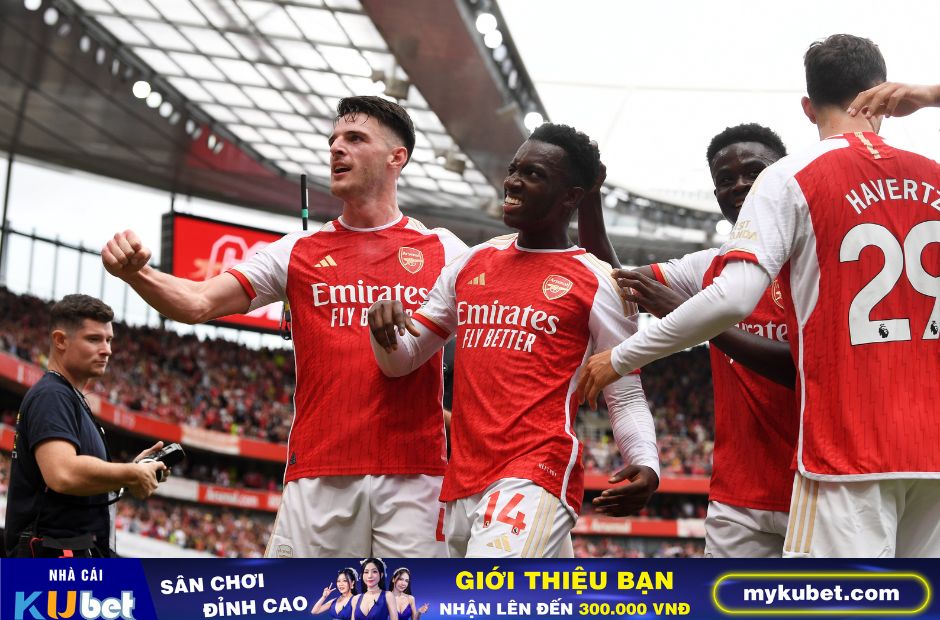 Kubet cập nhật hình ảnh các cầu thủ Arsenal ăn mừng bàn thắng trong trận đấu với Nottm Forest. 