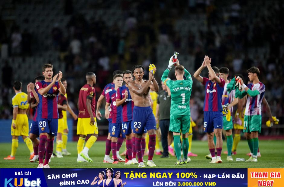 Kubet cập nhật hình ảnh các cầu thủ Barca chào khán giả sau chiến thắng 2-0 trước Cadiz

