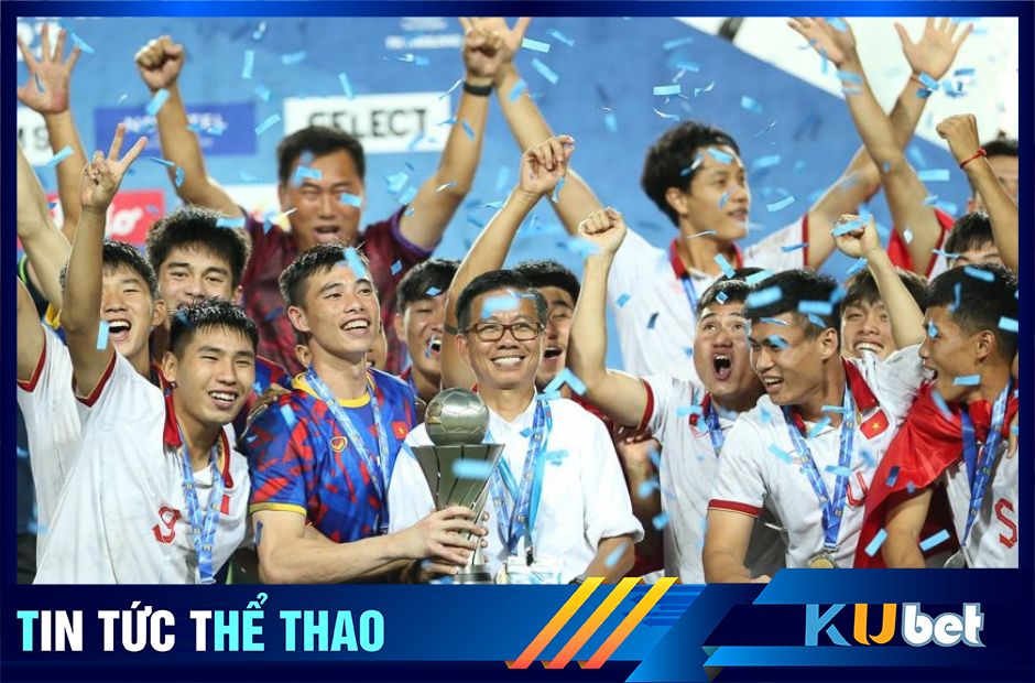 Kubet cập nhật hình ảnh khoảnh khắc U23 Việt Nam nâng cúp vô địch AFF Cup 2023.