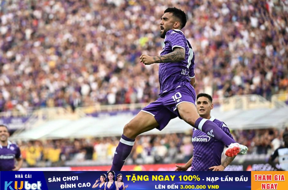 Kubet cập nhật hình ảnh cầu thủ CLB Fiorentina ăn mừng bàn thắng ghi được vào lưới CLB Lecce.