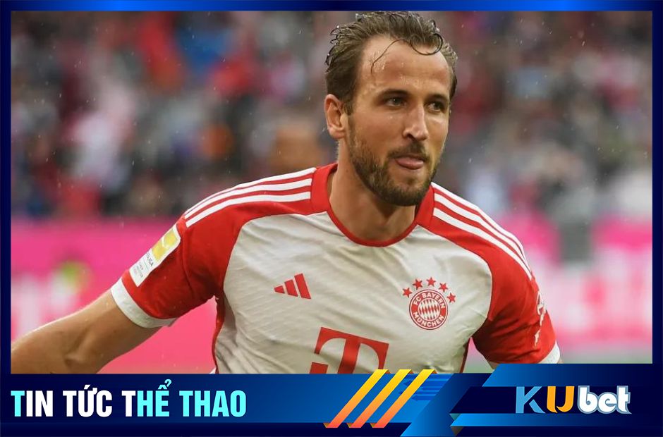 Kubet cập nhật hình ảnh Harry Kane ăn mừng bàn thắng ghi được vào lưới Augsburg trên sân nhà trong màu áo Bayern.