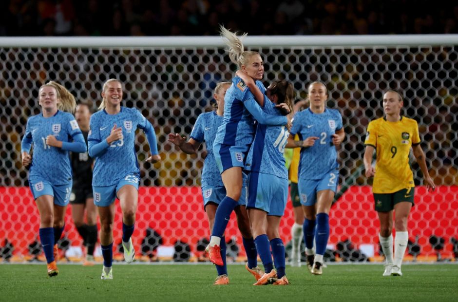 Kubet cập nhật hình ảnh các cô gái tuyển Anh ăn mừng bàn thắng 