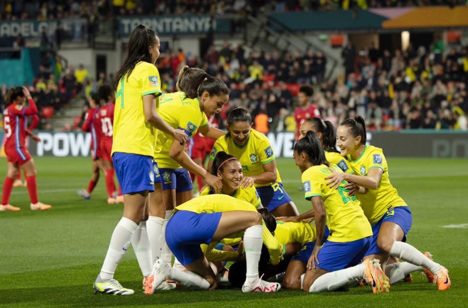 Tuyển nữ Brazil có chiến thắng mở màn 4-0 trước tuyển nữ Panama