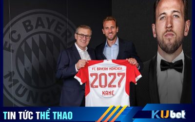 Harry Kane chụp ảnh cùng giám đốc điều hành của Bayern Munich