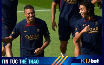 Mbappe vui vẻ tập cùng các cầu thủ không nằm trong kế hoạch của CLB PSG trong thời gian bị trừng phạt.