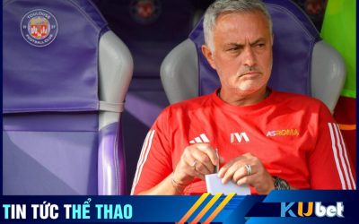 “Người đặc biệt” HLV Mourinho đang ngồi trên băng ghế chỉ đạo các cầu thủ AS Roma