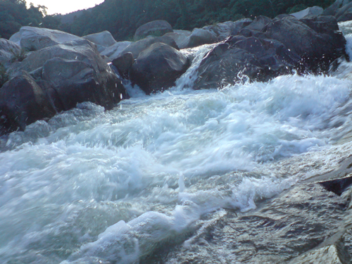 Mơ thấy dòng sông chảy mạnh và dữ dội - Kubet cập nhật