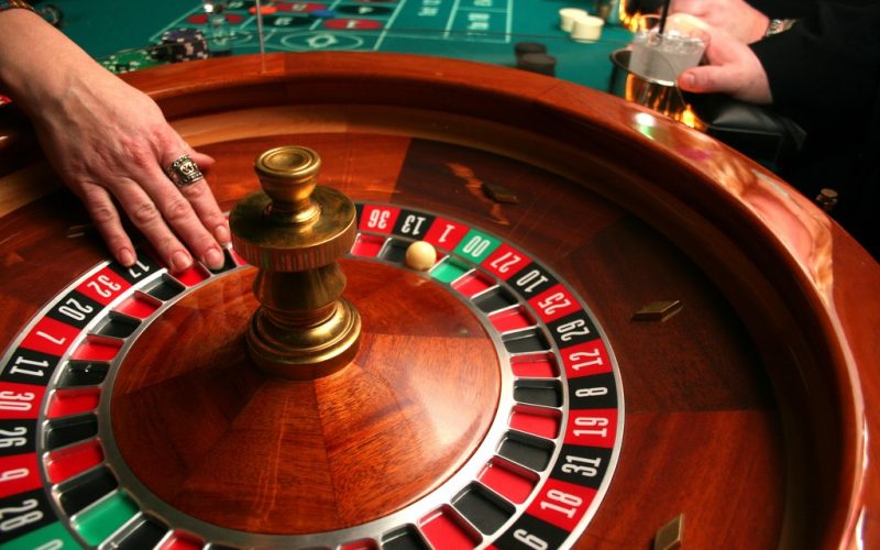 Chiến lược chơi Roulette Kubet theo phong cách James Bond