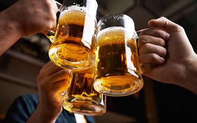 Mơ thấy uống bia đánh con gì chính xác nhất?