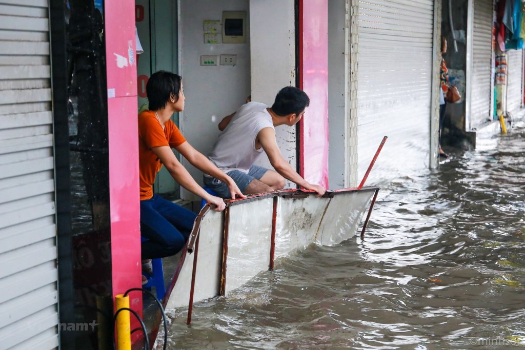 Chiêm bao thấy nước tràn vào nhà