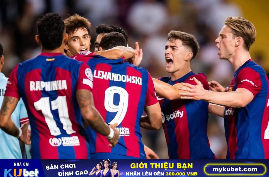 Kubet cập nhật hình ảnh các ngôi sao bóng đá Barca đang cùng nhau ăn mừng bàn thắng
