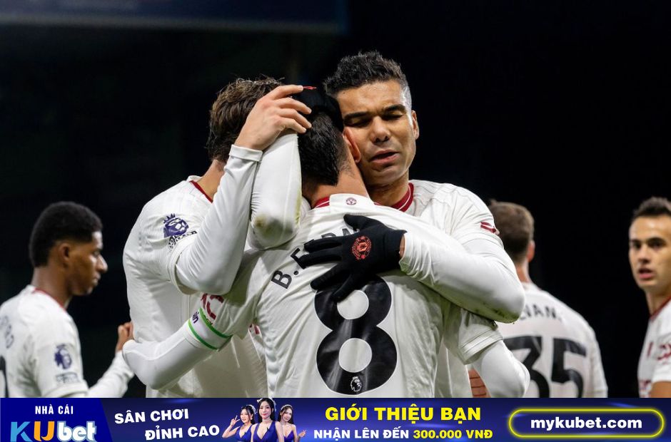 Kubet cập nhật hình ảnh các cầu thủ Man Utd đang cùng nhau ăn mừng bàn thắng