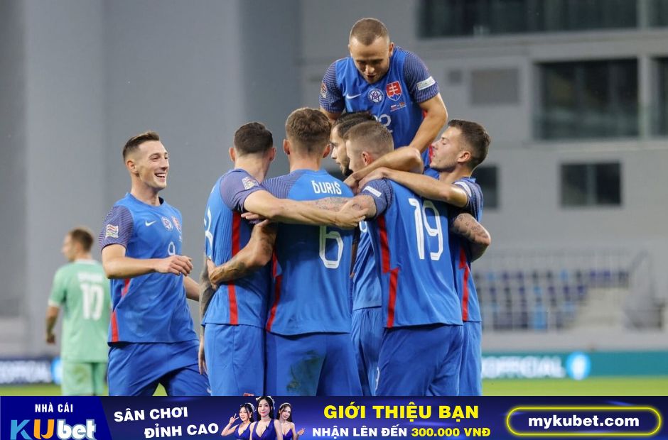 Kubet cập nhật hình ảnh các cầu thủ tuyển Slovakia ăn mừng bàn thắng 